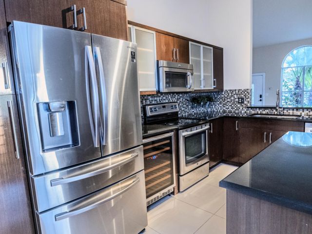 Дом в аренду по адресу 8111 Cedar Hollow Lane Lane - фото 6704783