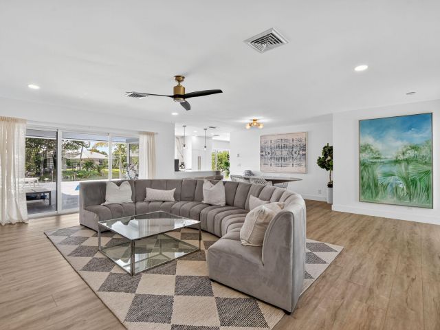 Дом в аренду по адресу 891 SW Hickory Terrace - фото 6705468