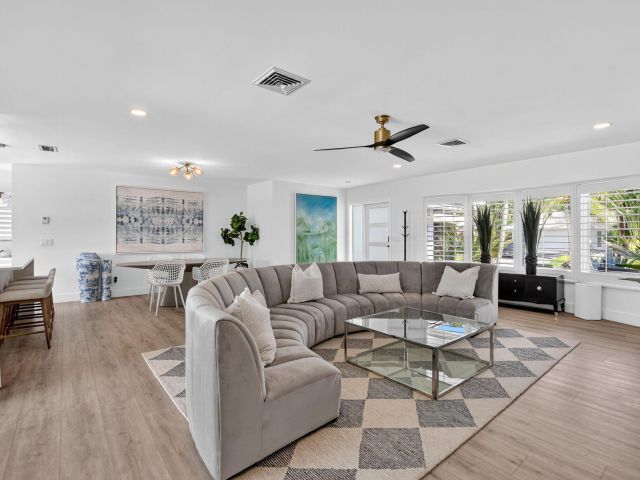 Дом в аренду по адресу 891 SW Hickory Terrace - фото 6705469