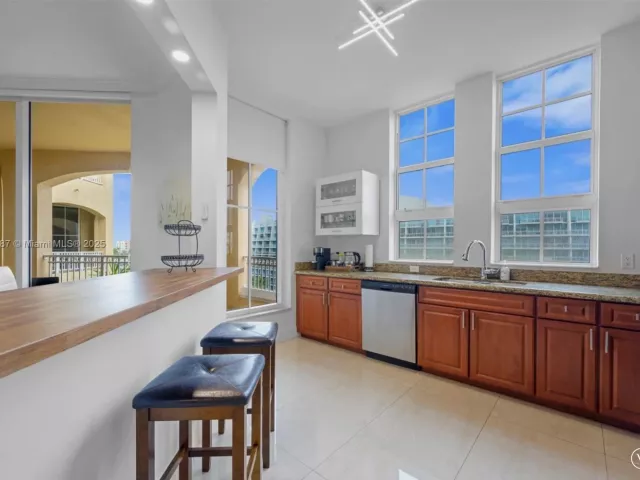 Продажа квартиры #613 - фото 6718057