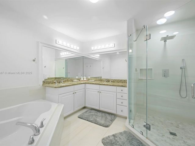 Продажа квартиры #613 - фото 6718045