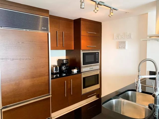 Продажа квартиры # - фото 6707296