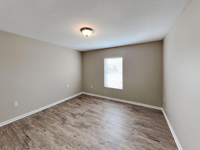 Дом в аренду по адресу 1343 Scottsdale Road E - фото 6711054