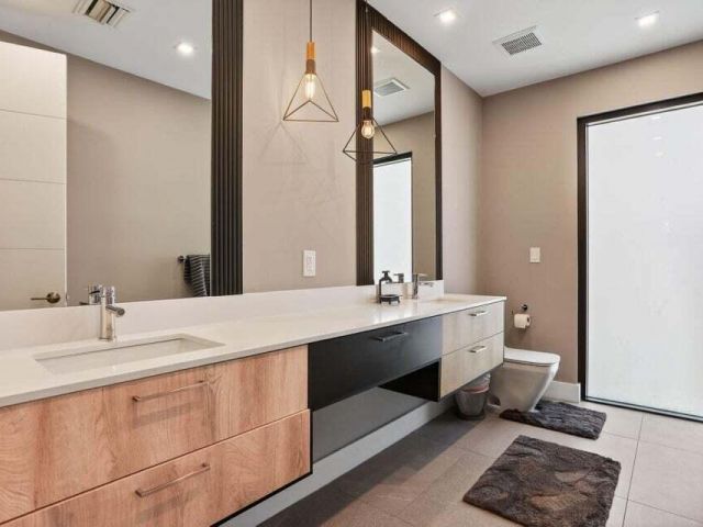 Дом в аренду по адресу 925 NE 6th Street - фото 6707424