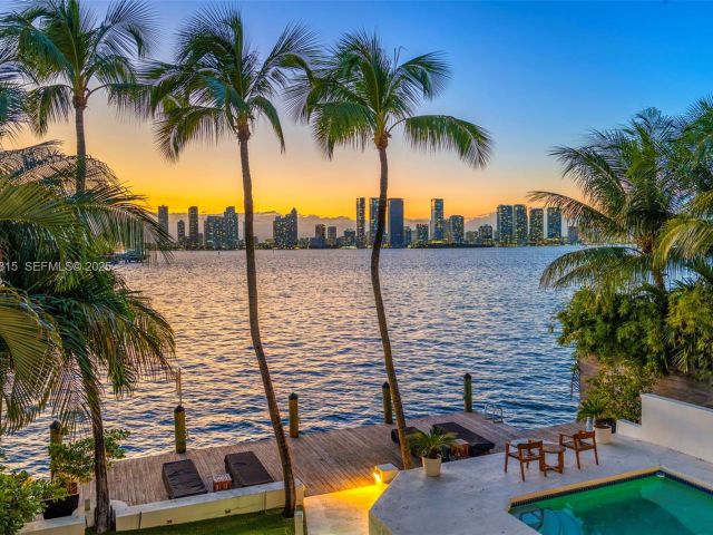 Продажа дома по адресу 302 W San Marino Dr - фото 6772219