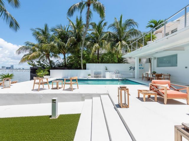 Продажа дома по адресу 302 W San Marino Dr - фото 6772220