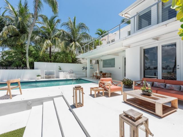 Продажа дома по адресу 302 W San Marino Dr - фото 6772222