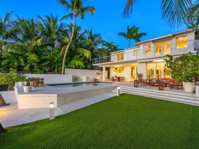 Продажа дома по адресу 302 W San Marino Dr - фото 6772235