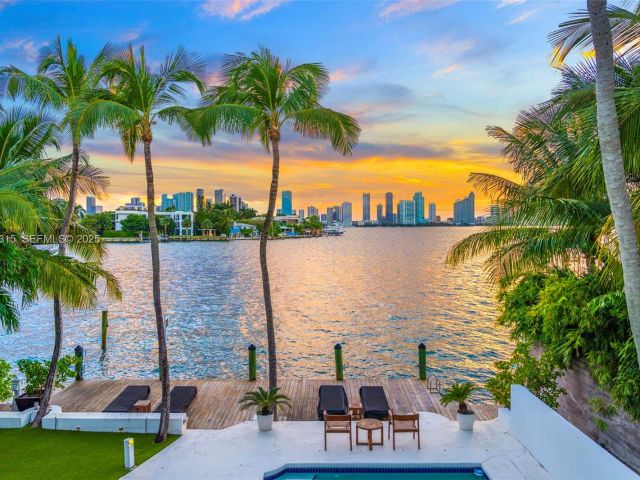 Продажа дома по адресу 302 W San Marino Dr - фото 6772236