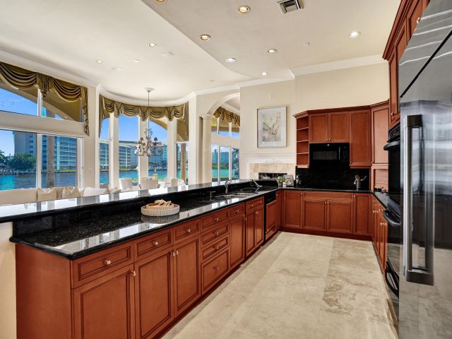 Продажа дома по адресу 612 Admirals Way - фото 6734473