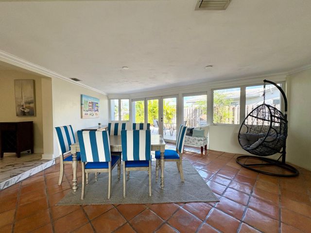 Дом в аренду по адресу 999 SE 6th Terrace - фото 6750541