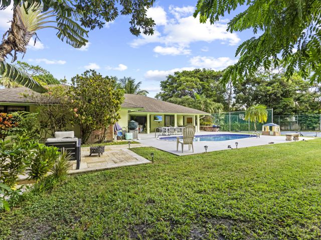 Продажа дома по адресу 6438 Gunclub Road - фото 6734677