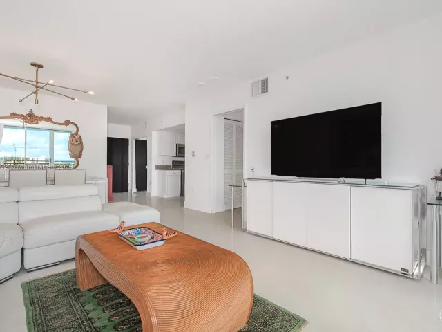 Продажа квартиры #1007 - фото 6724261