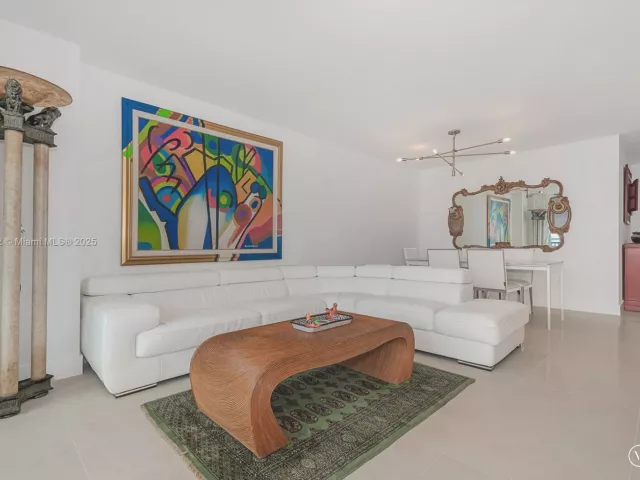 Продажа квартиры #1007 - фото 6724262