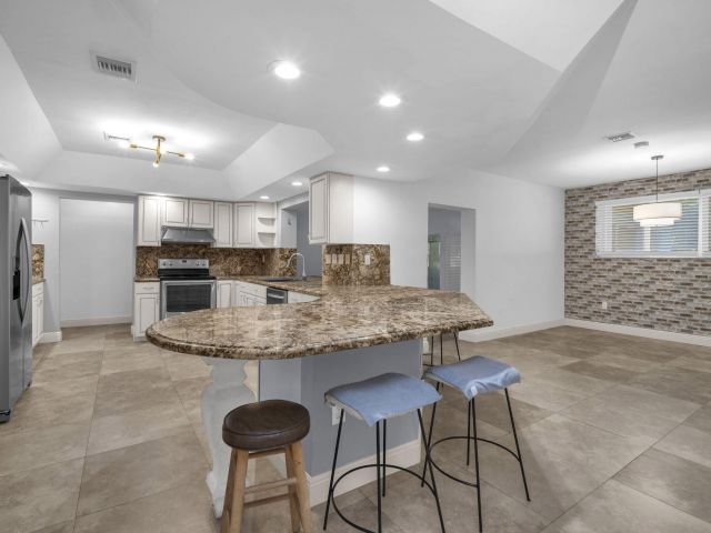 Дом в аренду по адресу 15225 SW 235th Street - фото 6731161