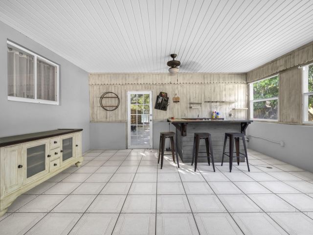 Дом в аренду по адресу 15225 SW 235th Street - фото 6731175