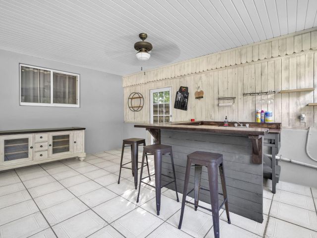 Дом в аренду по адресу 15225 SW 235th Street - фото 6731176