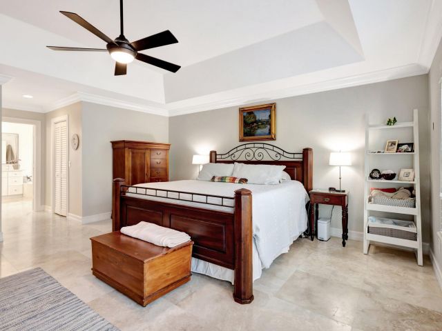 Продажа дома по адресу 213 Kings Lynn - фото 6734968