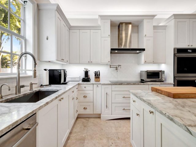 Продажа дома по адресу 213 Kings Lynn - фото 6734976