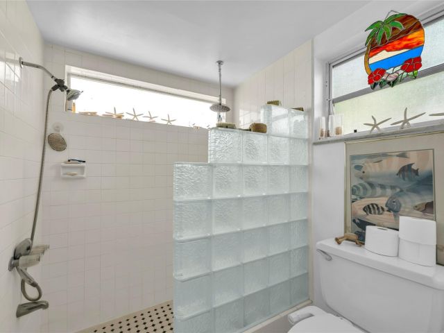 Продажа дома по адресу 22349 Treetop Circle - фото 6749756