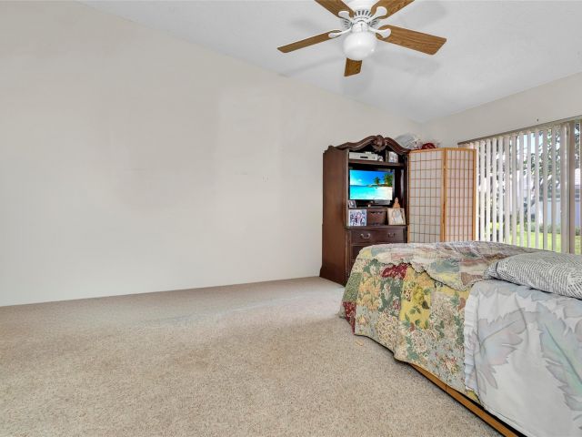 Продажа дома по адресу 22349 Treetop Circle - фото 6749758