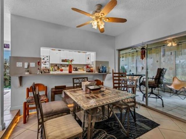 Продажа дома по адресу 22349 Treetop Circle - фото 6749762