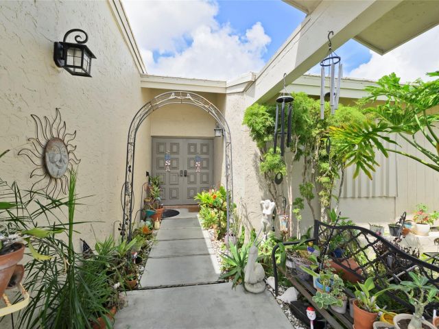 Продажа дома по адресу 22349 Treetop Circle - фото 6749767