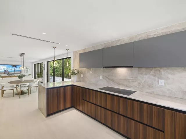 Продажа дома по адресу 222 E Rivo Alto Dr - фото 6760241