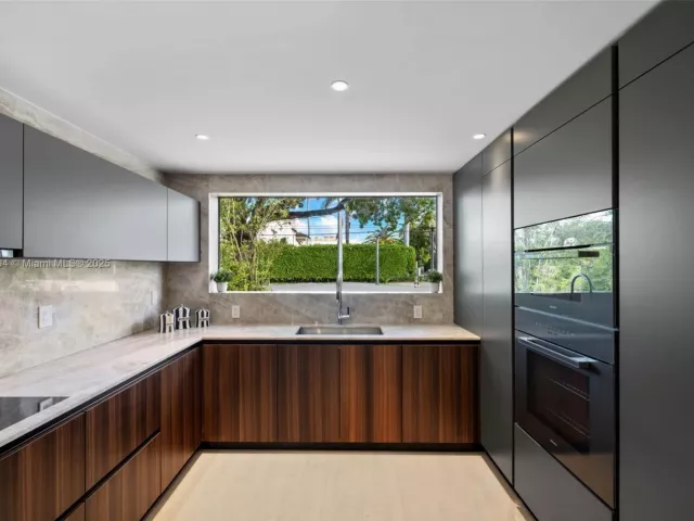 Продажа дома по адресу 222 E Rivo Alto Dr - фото 6760242