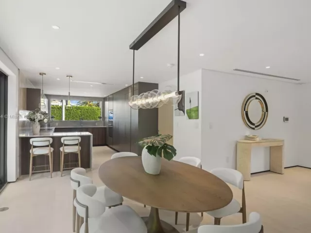 Продажа дома по адресу 222 E Rivo Alto Dr - фото 6760243