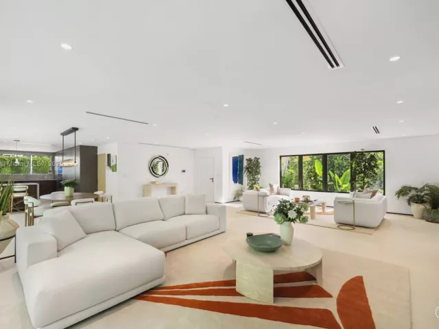 Продажа дома по адресу 222 E Rivo Alto Dr - фото 6760245