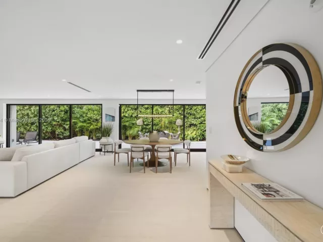 Продажа дома по адресу 222 E Rivo Alto Dr - фото 6760250