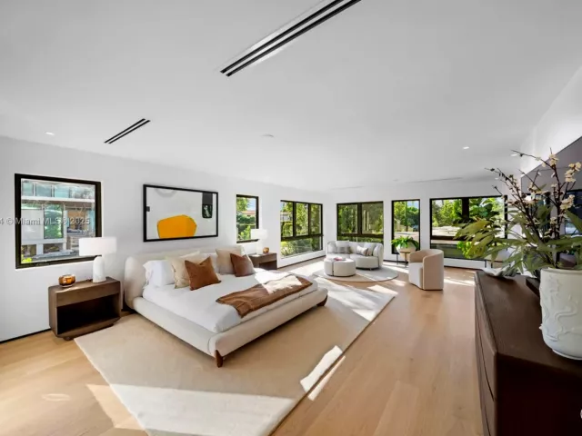 Продажа дома по адресу 222 E Rivo Alto Dr - фото 6760237