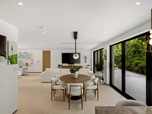 Продажа дома по адресу 222 E Rivo Alto Dr - фото 6760240