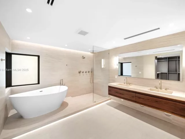 Продажа дома по адресу 222 E Rivo Alto Dr - фото 6760232