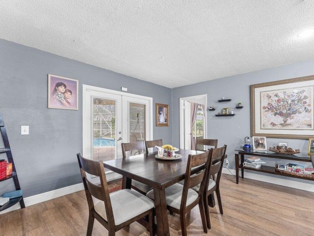 Продажа дома по адресу 5455 Pine Tree Drive - фото 6803625