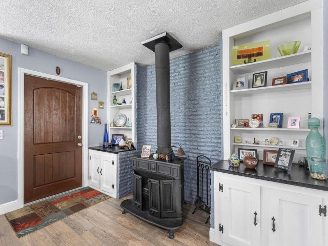 Продажа дома по адресу 5455 Pine Tree Drive - фото 6803630