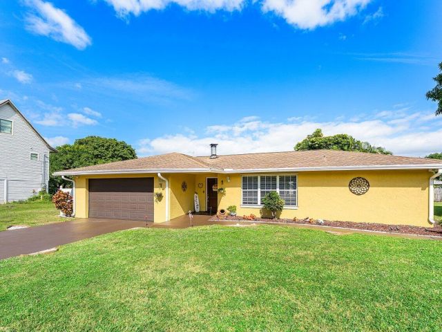 Продажа дома по адресу 5455 Pine Tree Drive - фото 6803632