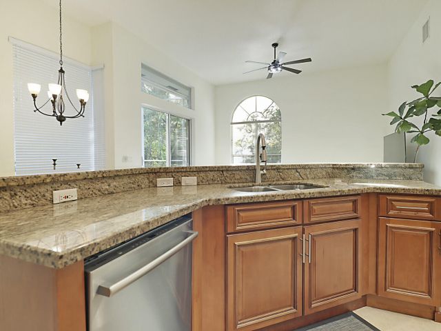 Продажа дома по адресу 21707 Marigot Drive - фото 6766901