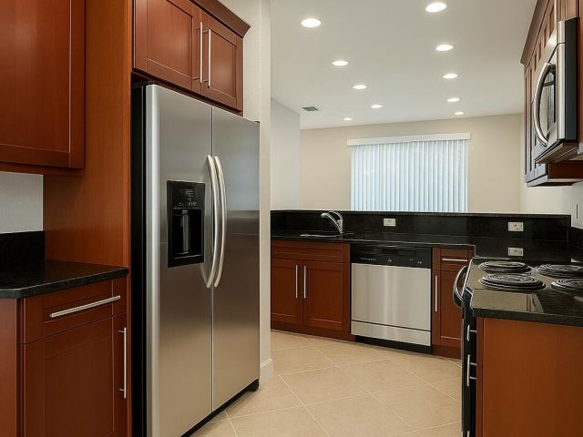 Дом в аренду по адресу 5124 NW 30 Terrace - фото 6730859