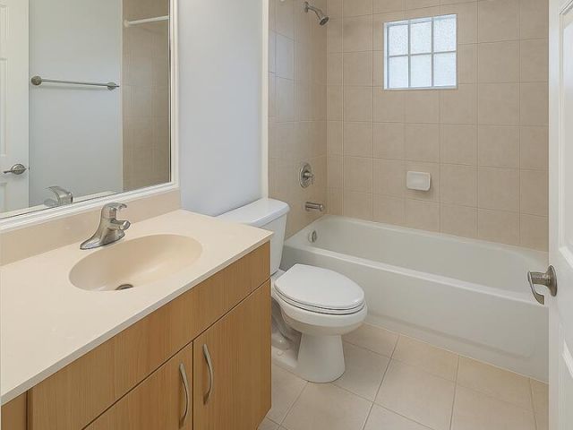 Дом в аренду по адресу 5124 NW 30 Terrace - фото 6730862