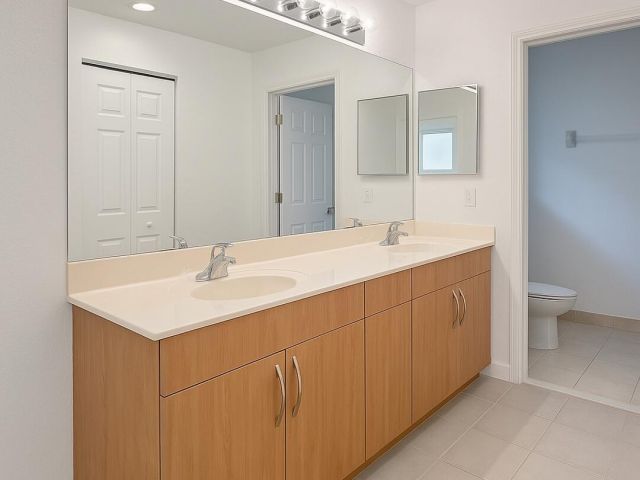 Дом в аренду по адресу 5124 NW 30 Terrace - фото 6730863