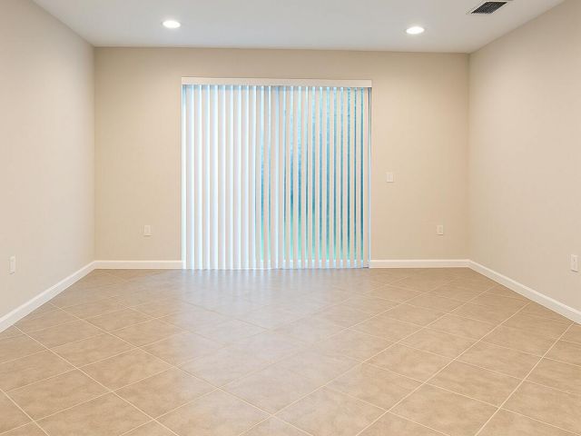 Дом в аренду по адресу 5124 NW 30 Terrace - фото 6730866