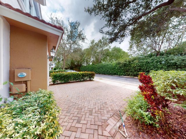 Дом в аренду по адресу 235 W Chrystie Circle - фото 6711105