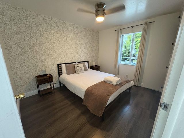 Дом в аренду по адресу 2711 NE 11th Terrace - фото 6750812