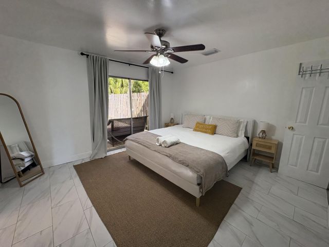 Дом в аренду по адресу 2711 NE 11th Terrace - фото 6750819