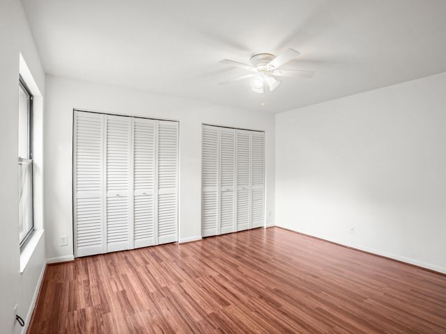 Дом в аренду по адресу 7690 Courtyard Run W - фото 6786017