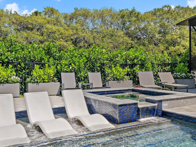 Продажа дома по адресу 10640 Grande Boulevard - фото 6722190