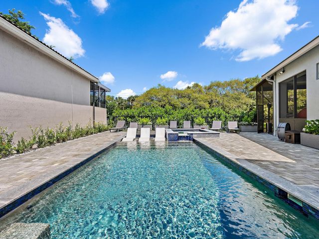 Продажа дома по адресу 10640 Grande Boulevard - фото 6722192