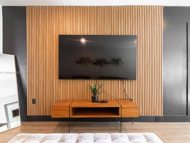 Дом в аренду по адресу 2360 SW 12th St - фото 6713664